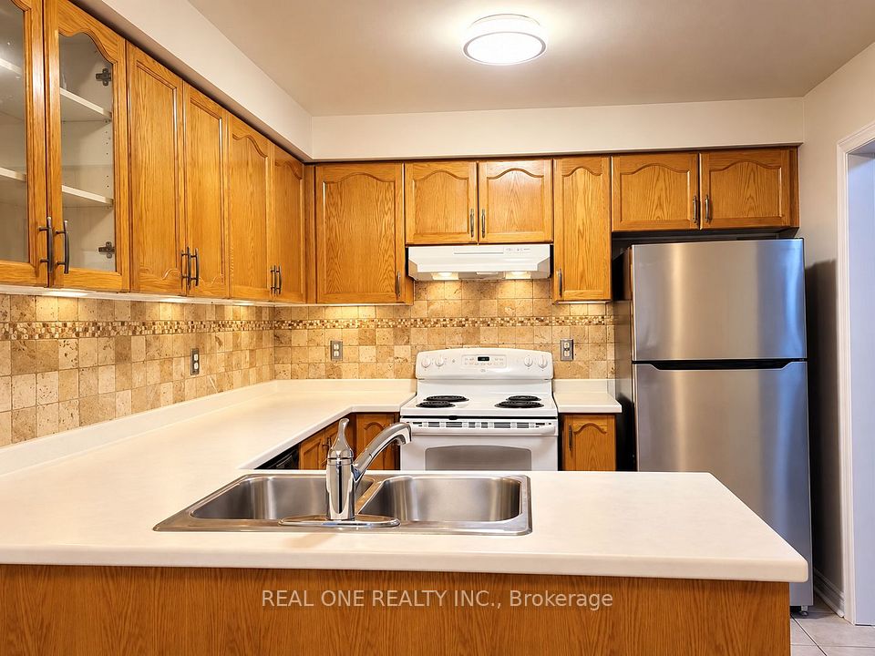 72 Milloy Place, Aurora, ON L4G 7L3 5