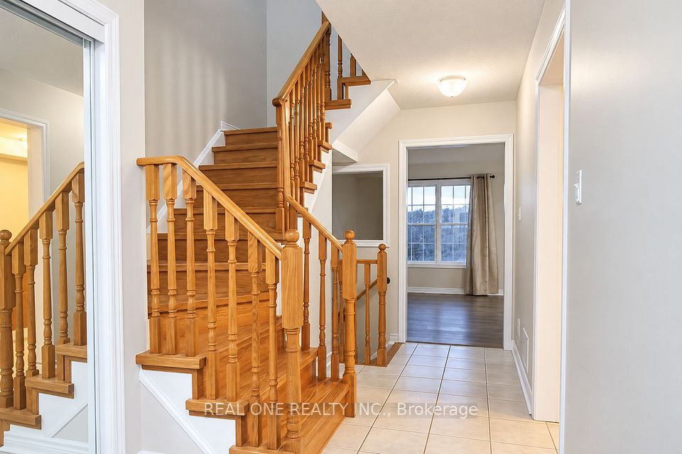 72 Milloy Place, Aurora, ON L4G 7L3 3