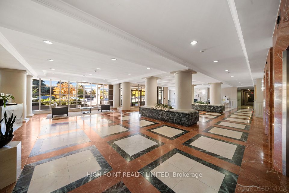 11 Townsgate Drive 915, Vaughan, ON L4J 8G4 21