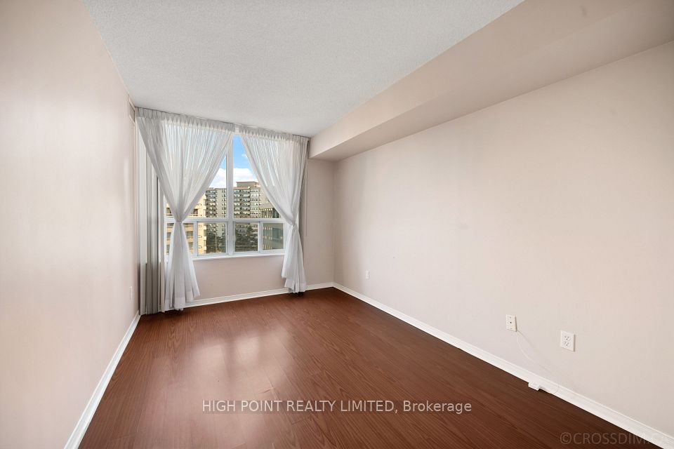 11 Townsgate Drive 915, Vaughan, ON L4J 8G4 17