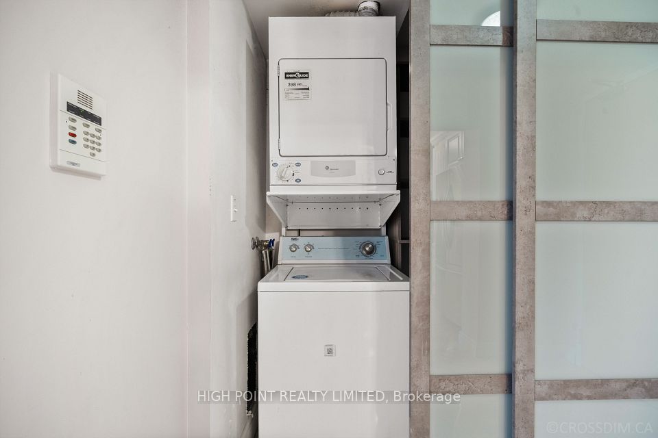 11 Townsgate Drive 915, Vaughan, ON L4J 8G4 19