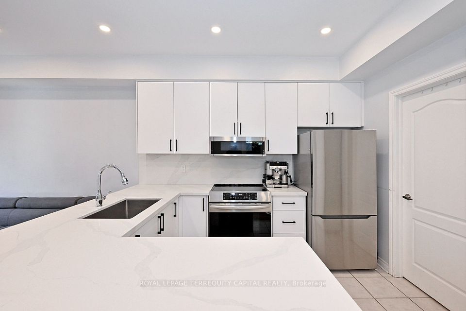 53 Lander Crescent, Vaughan, ON L4J 8V2 19