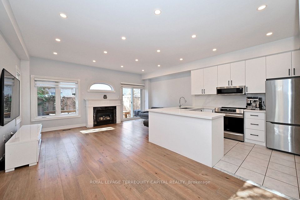 53 Lander Crescent, Vaughan, ON L4J 8V2 14