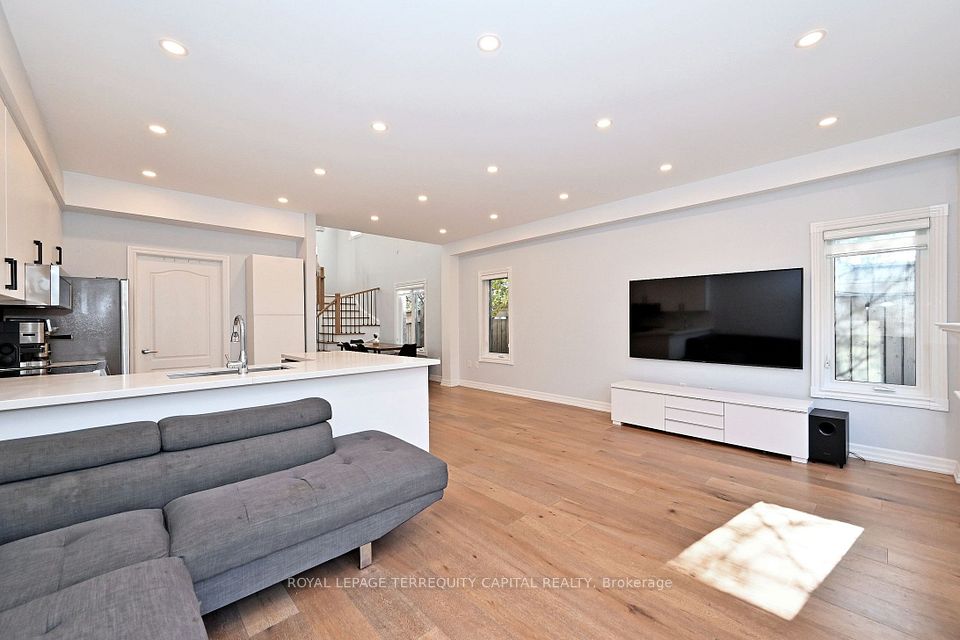 53 Lander Crescent, Vaughan, ON L4J 8V2 18