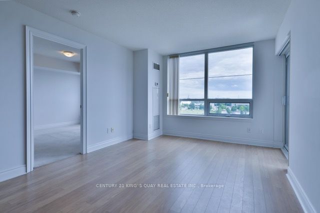 23 Cox Boulevard 572, Markham, ON L3R 7Z9 15