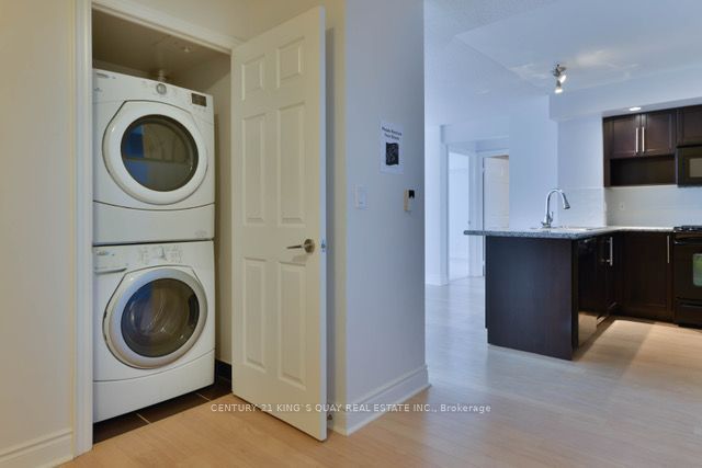 23 Cox Boulevard 572, Markham, ON L3R 7Z9 17