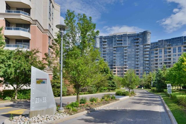 23 Cox Boulevard 572, Markham, ON L3R 7Z9 2