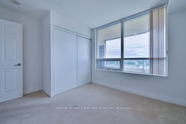 23 Cox Boulevard 572, Markham, ON L3R 7Z9 8