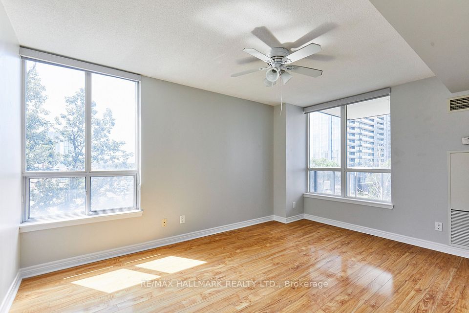 60 Disera Drive 307, Vaughan, ON L4J 9G1 25