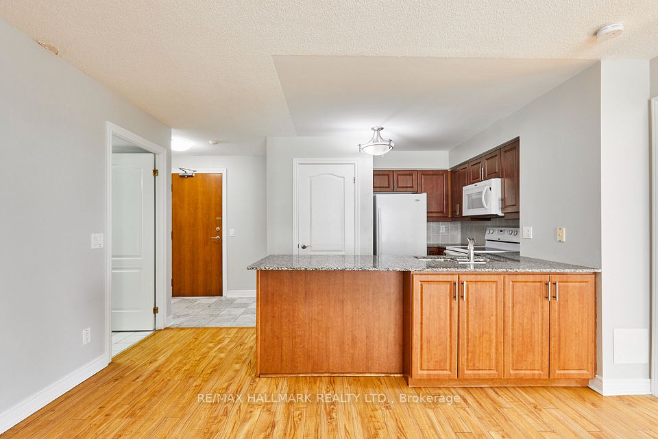 60 Disera Drive 307, Vaughan, ON L4J 9G1 15