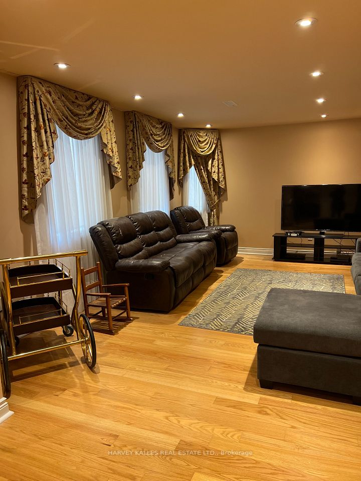 44 Ann Louise Crescent Bsmt, Markham, ON L3S 0A8 13