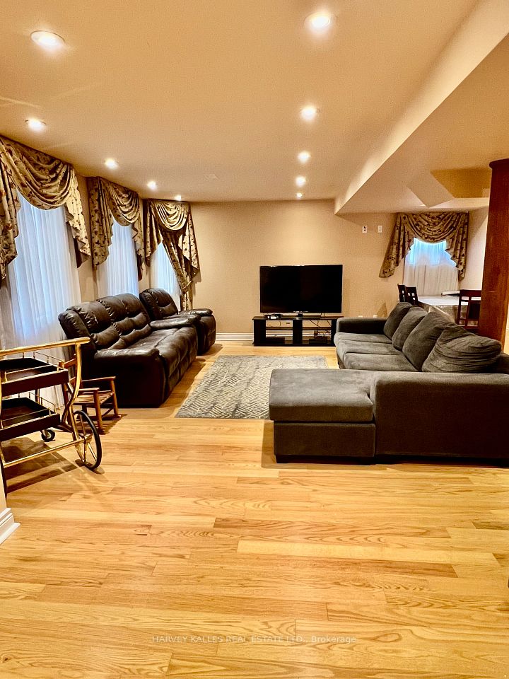 44 Ann Louise Crescent Bsmt, Markham, ON L3S 0A8 14