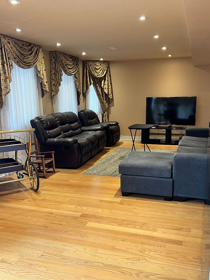 44 Ann Louise Crescent Bsmt, Markham, ON L3S 0A8 3