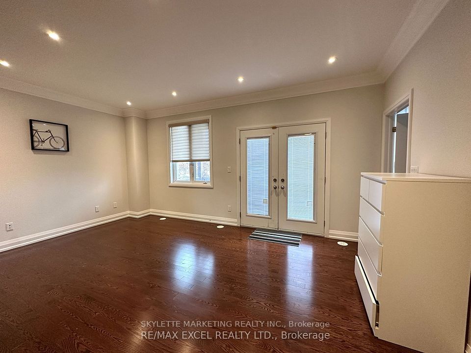 7 Caseley Way, Markham, ON L3R 1L4 13