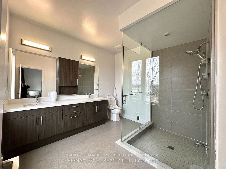 7 Caseley Way, Markham, ON L3R 1L4 7