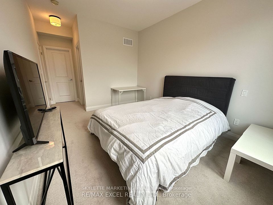 7 Caseley Way, Markham, ON L3R 1L4 9