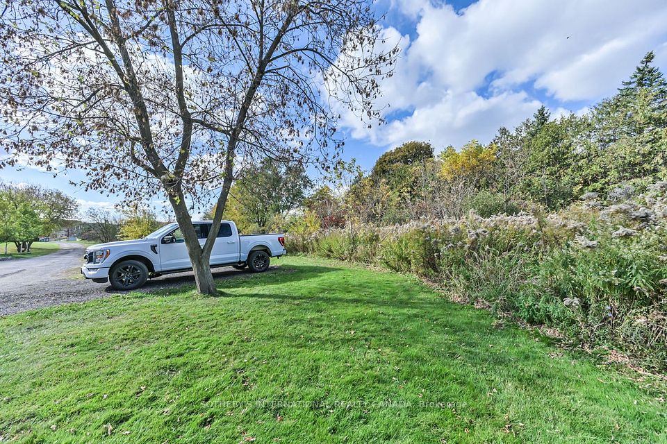 12689 Leslie Street, Richmond Hill, ON L4E 1A2 14