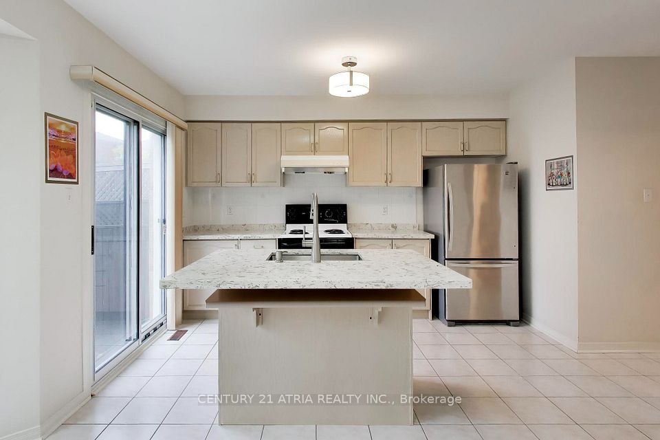 29 Indigo Street, Richmond Hill, ON L4S 1W1 2