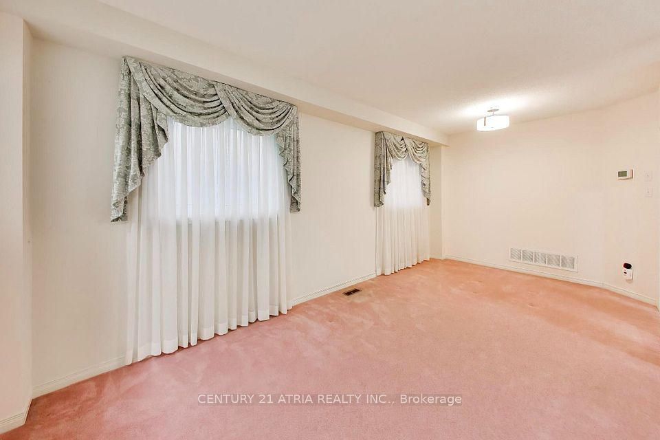 29 Indigo Street, Richmond Hill, ON L4S 1W1 6