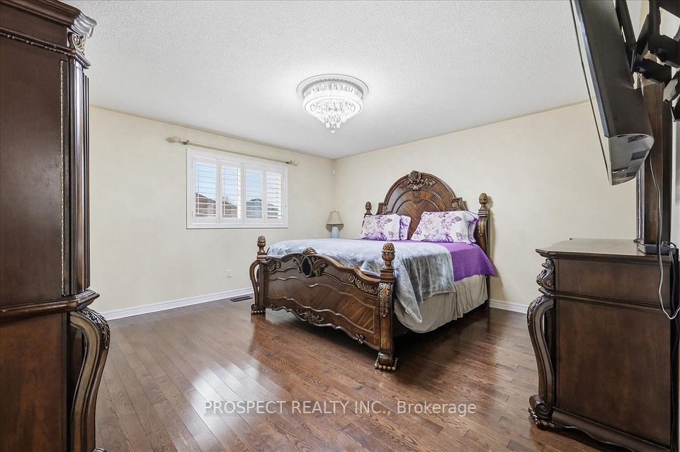 218 Sylwood Crescent, Vaughan, ON L6A 2P9 12