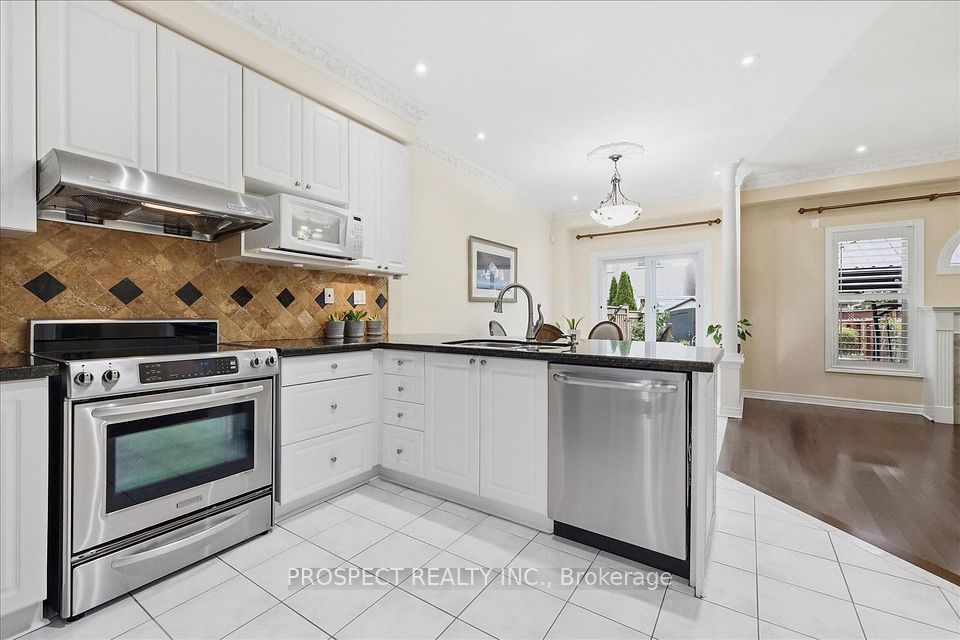 218 Sylwood Crescent, Vaughan, ON L6A 2P9 7