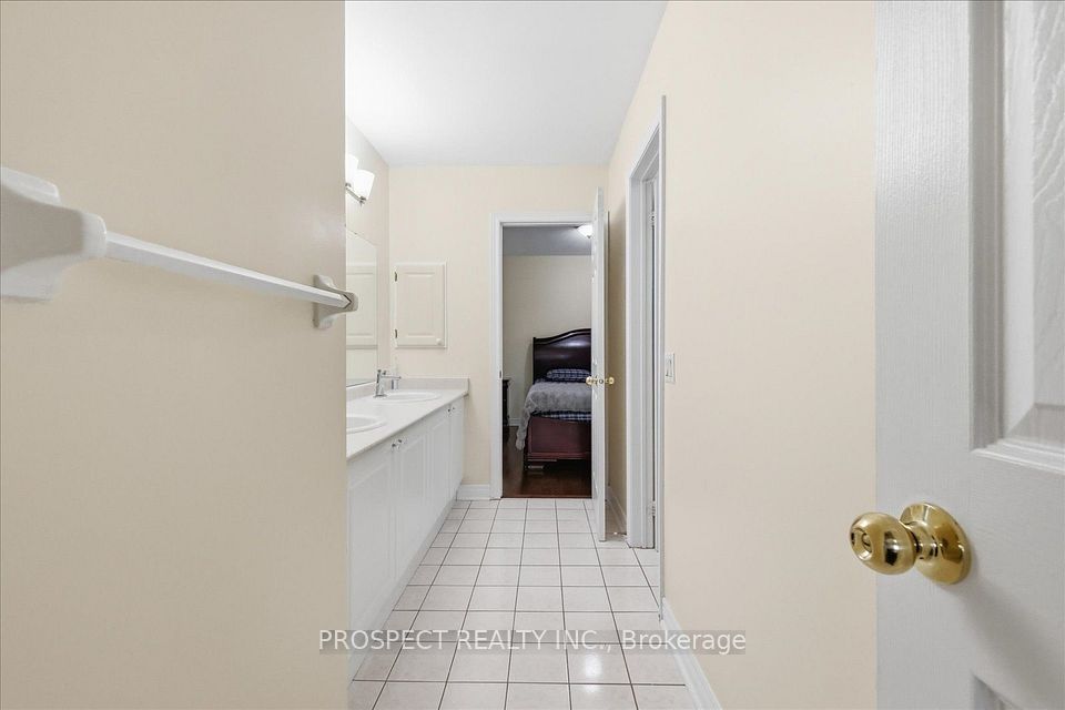 218 Sylwood Crescent, Vaughan, ON L6A 2P9 17