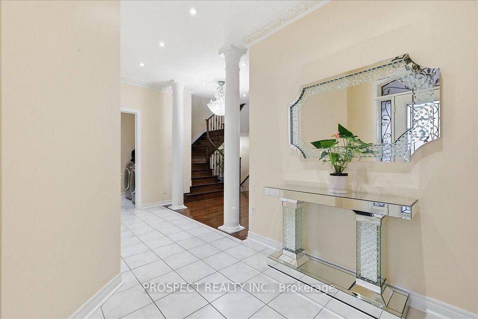 218 Sylwood Crescent, Vaughan, ON L6A 2P9 3
