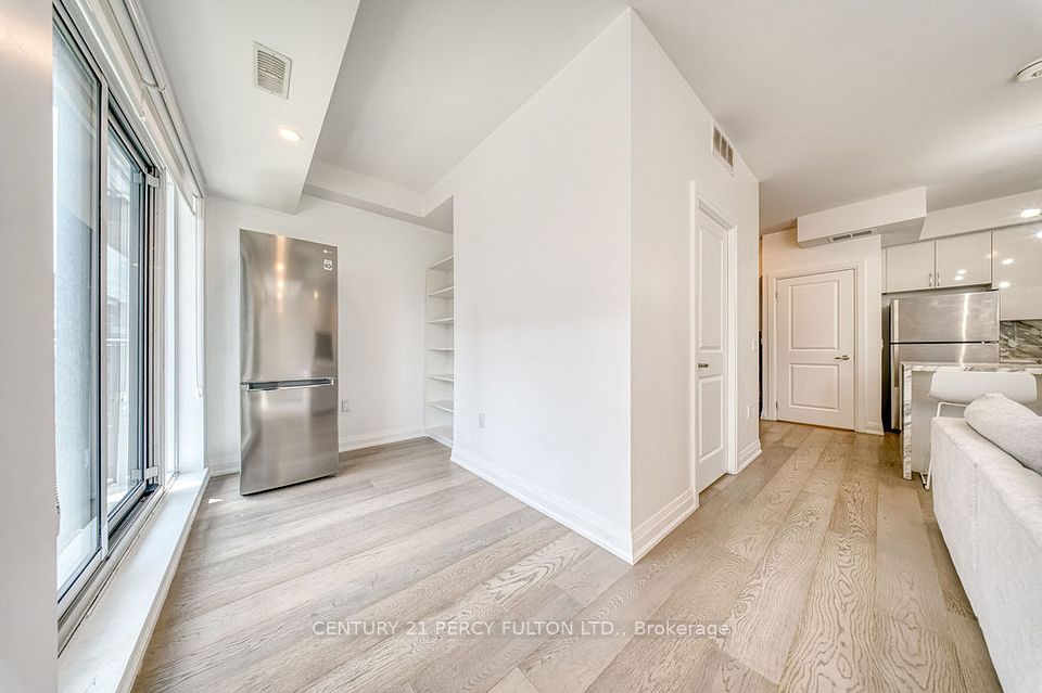 5289 Highway 7 D-803, Vaughan, ON L4L 0J1 14