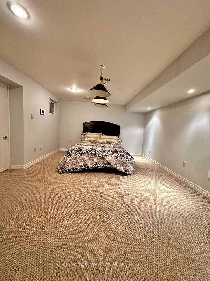 71 Royal Orchard Boulevard Basement, Markham, ON L3T 3C7 9