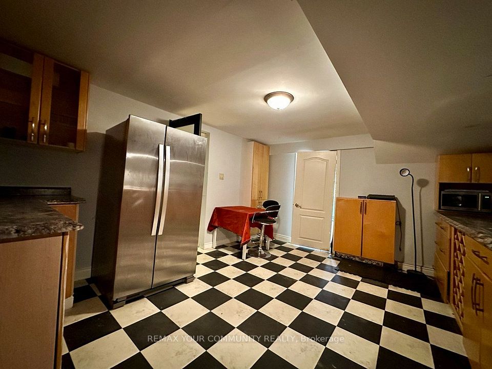 71 Royal Orchard Boulevard Basement, Markham, ON L3T 3C7 15