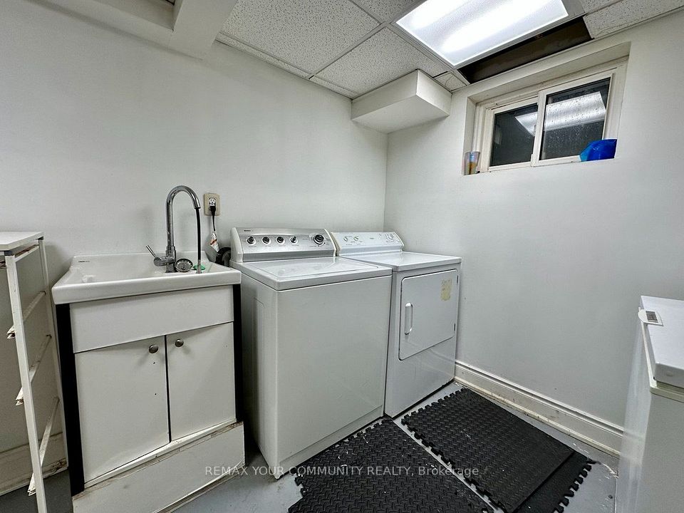 71 Royal Orchard Boulevard Basement, Markham, ON L3T 3C7 18