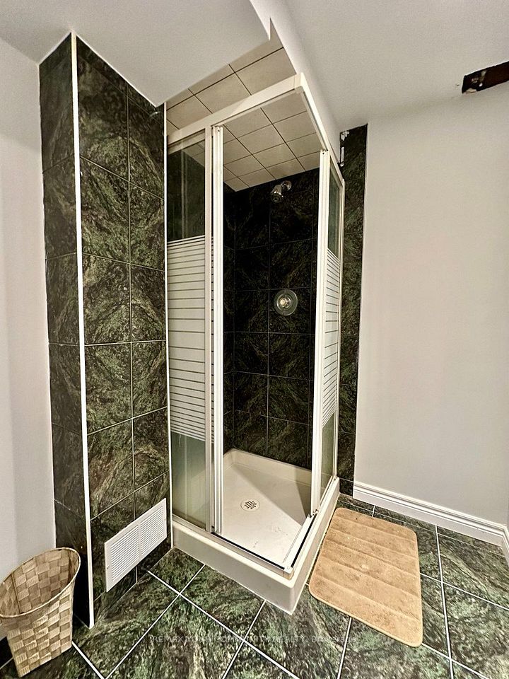 71 Royal Orchard Boulevard Basement, Markham, ON L3T 3C7 13