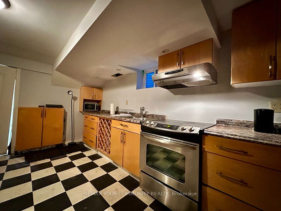 71 Royal Orchard Boulevard Basement, Markham, ON L3T 3C7 14