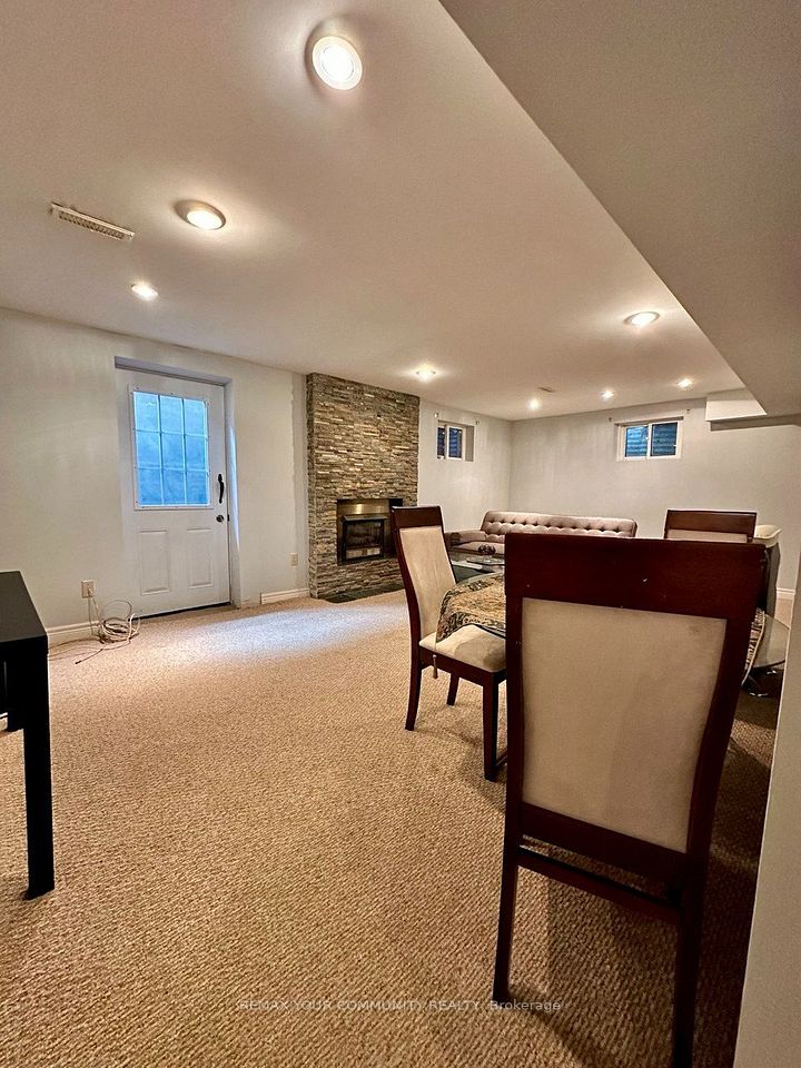 71 Royal Orchard Boulevard Basement, Markham, ON L3T 3C7 7