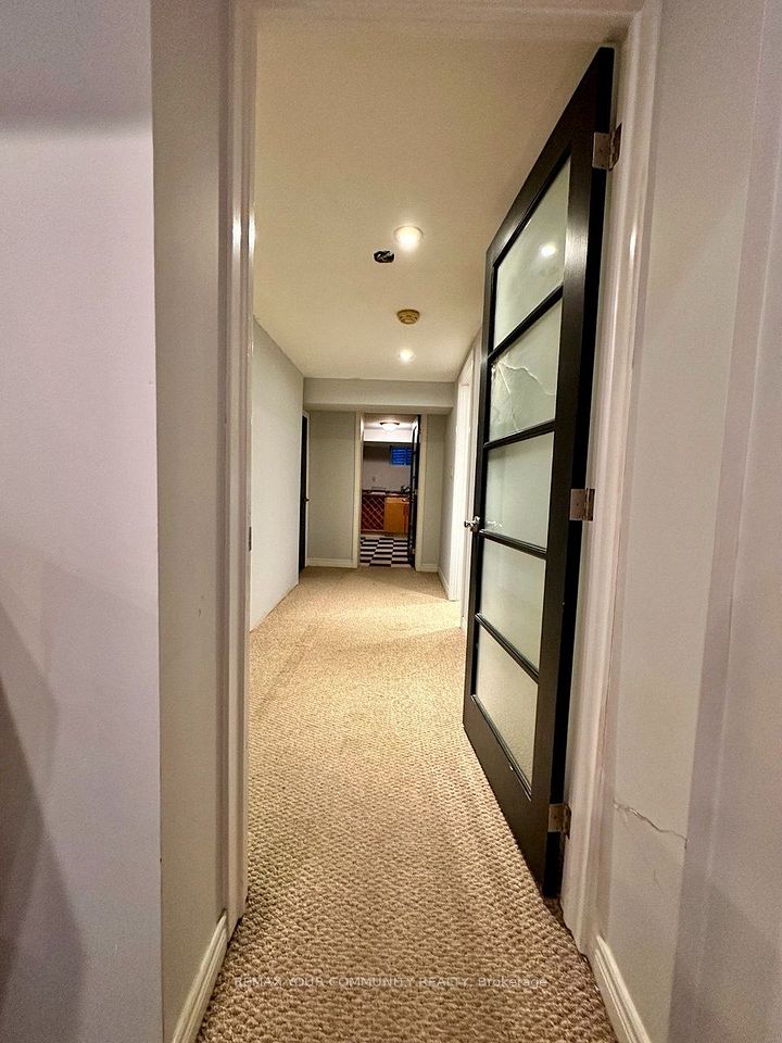 71 Royal Orchard Boulevard Basement, Markham, ON L3T 3C7 11