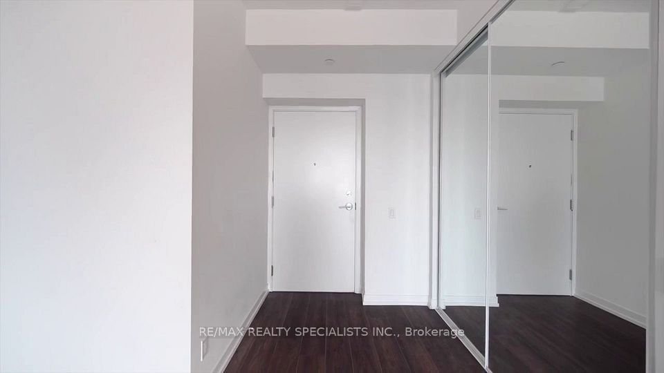 950 PORTAGE Parkway 3001, Vaughan, ON L4K 0J7 5