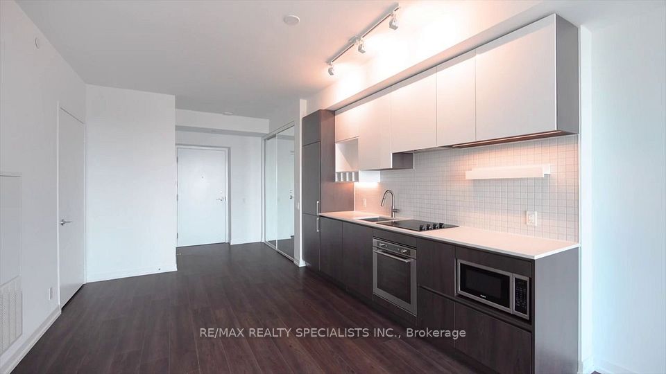 950 PORTAGE Parkway 3001, Vaughan, ON L4K 0J7 8