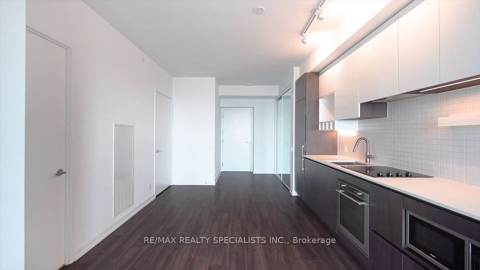 950 PORTAGE Parkway 3001, Vaughan, ON L4K 0J7 6