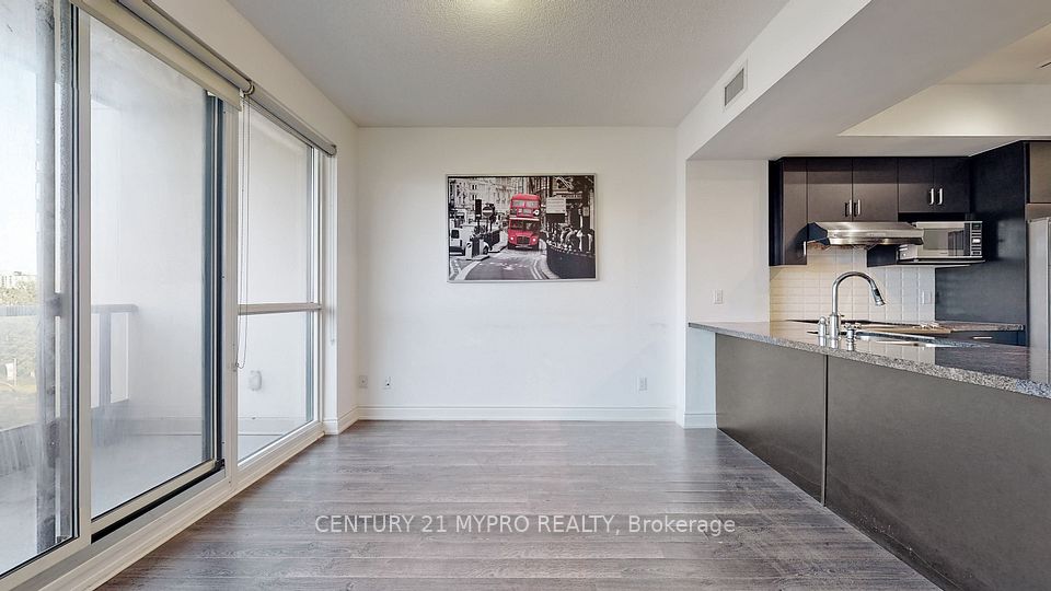 38 Cedarland Drive 705, Markham, ON L6G 1B8 5