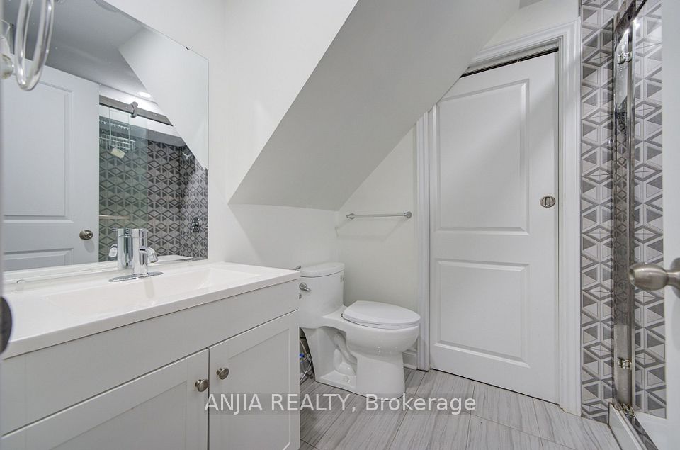 2434 Bur Oak Avenue, Markham, ON L6B 1J8 16