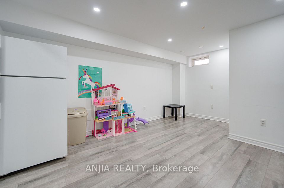 2434 Bur Oak Avenue, Markham, ON L6B 1J8 13