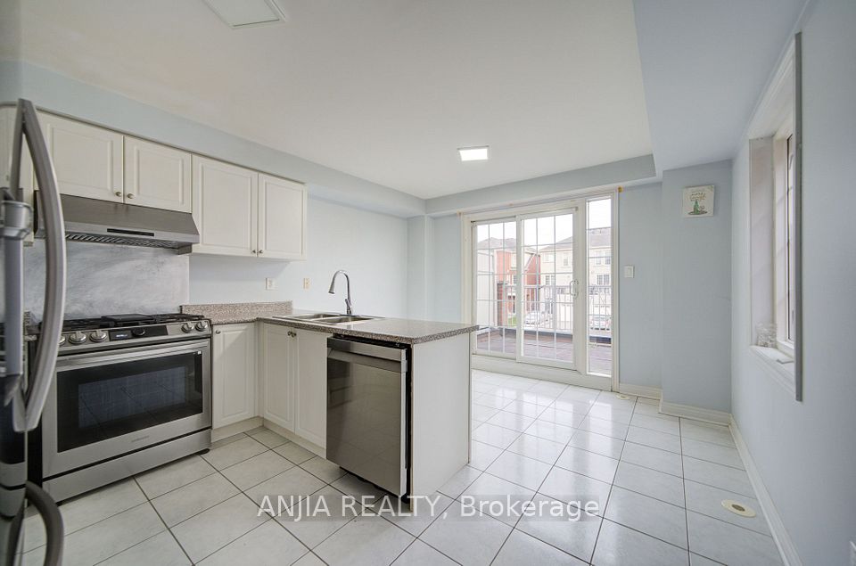 2434 Bur Oak Avenue, Markham, ON L6B 1J8 25
