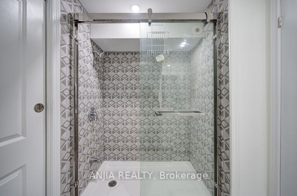 2434 Bur Oak Avenue, Markham, ON L6B 1J8 17
