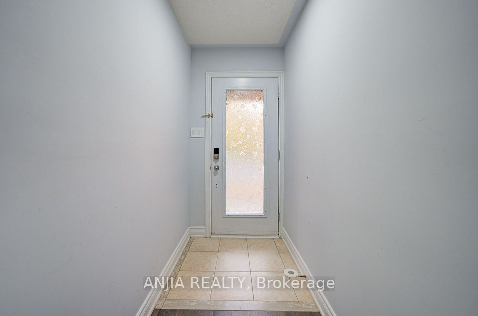 2434 Bur Oak Avenue, Markham, ON L6B 1J8 4