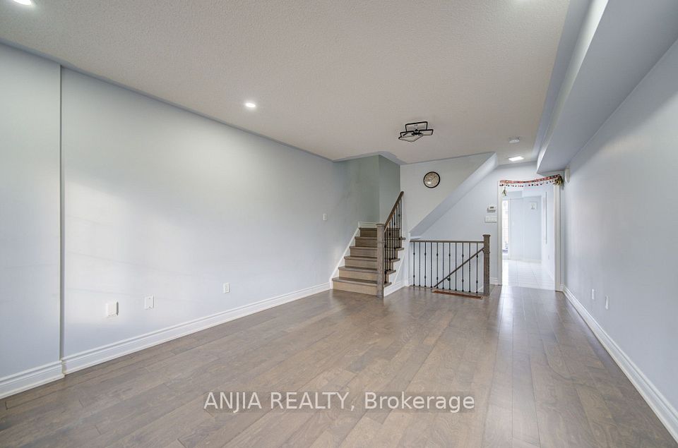 2434 Bur Oak Avenue, Markham, ON L6B 1J8 24