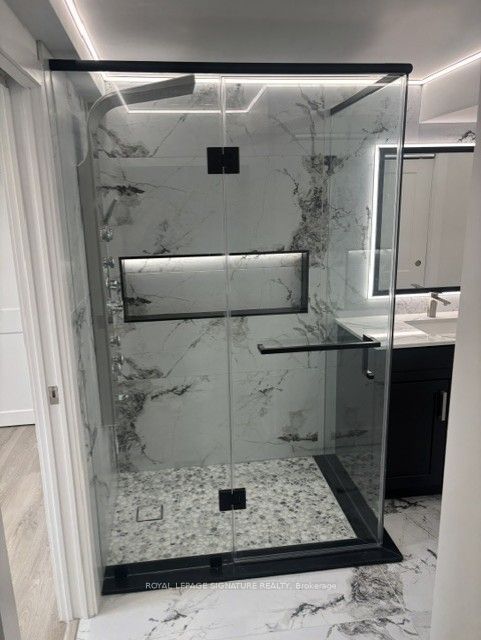 5 Spring Town Road, Vaughan, ON L4L 8G2 18
