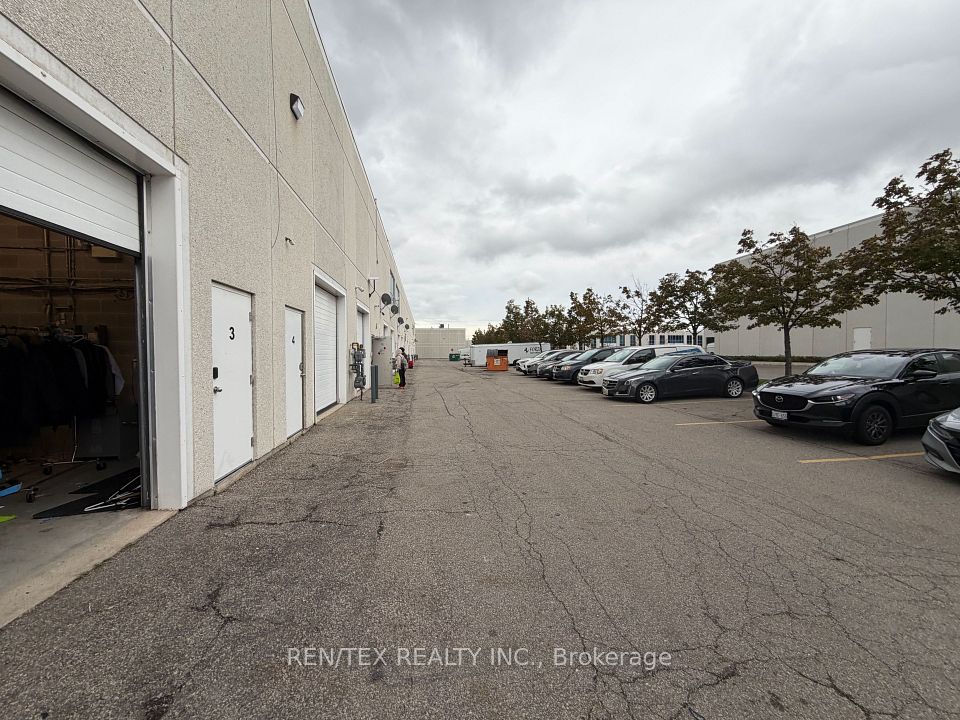 7600 Highway 27 3, Vaughan, ON L4H 0P8 9