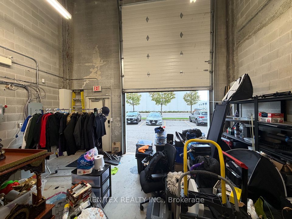 7600 Highway 27 3, Vaughan, ON L4H 0P8 8
