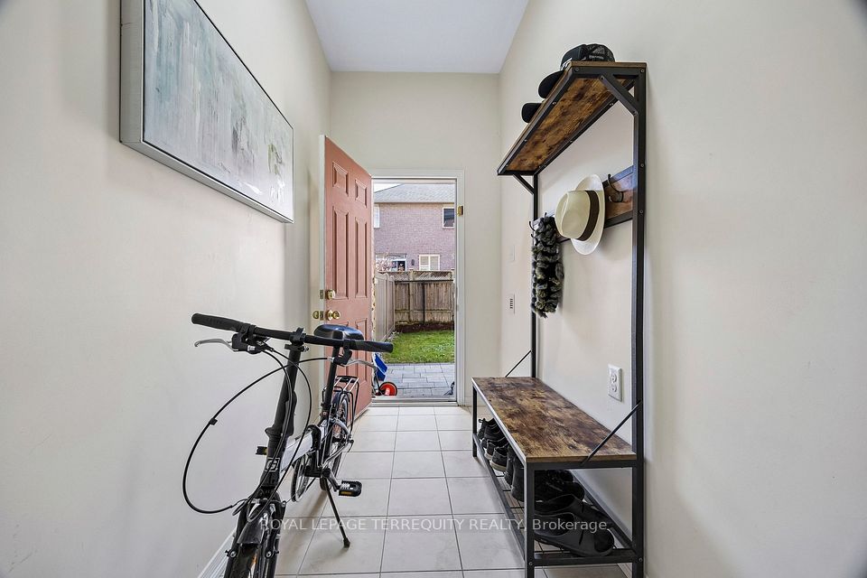 20 Eastern Skies Way, Markham, ON L6E 0N8 24