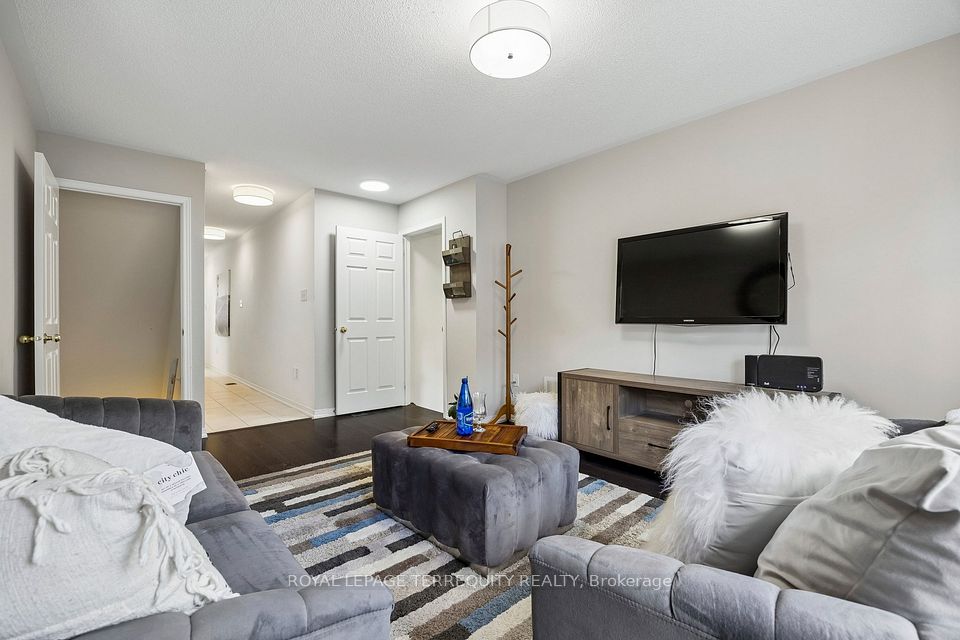 20 Eastern Skies Way, Markham, ON L6E 0N8 21